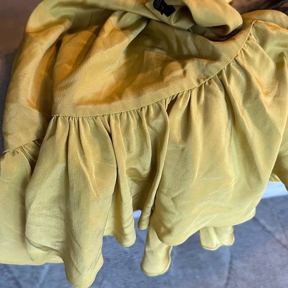 Tibi sz 4 yellow tank with ruffle 100% silk great pre owned condition thin strap - Picture 6 of 7